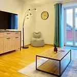 'goldpath' - Comfort - - Balkon - Tiefgarage דירה