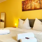 'goldpath' - Comfort - - Balkon - Tiefgarage ולדקירכן